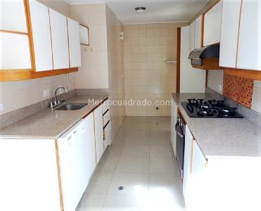 Apartamento en venta en El Poblado, Medellín · foto 6 de 15