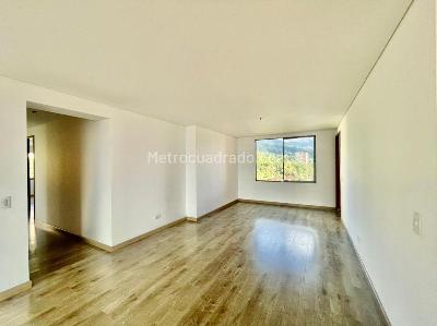 Apartamento de 3 alcobas en venta en El Poblado, Medellín, 217 m² · foto 10 de 20