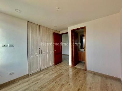 Apartamento de 3 alcobas en venta en El Poblado, Medellín, 217 m² · foto 13 de 20