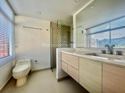 Apartamento de 3 alcobas en venta en El Poblado, Medellín, 217 m² · foto 16 de 20