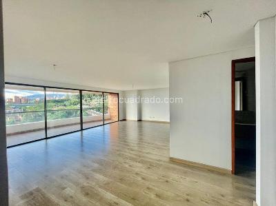Apartamento de 3 alcobas en venta en El Poblado, Medellín, 217 m² · foto 2 de 20