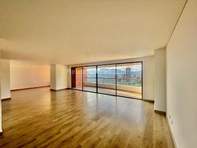 Apartamento de 3 alcobas en venta en El Poblado, Medellín, 217 m² · foto 6 de 20
