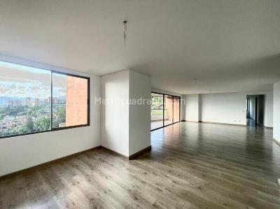 Apartamento de 3 alcobas en venta en El Poblado, Medellín, 217 m² · foto 7 de 20