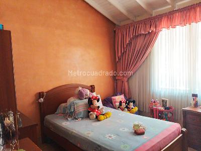 Casa de 4 alcobas en venta en El Poblado, Medellín, 350 m² · foto 11 de 17