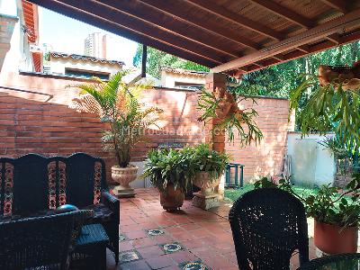 Casa de 4 alcobas en venta en El Poblado, Medellín, 350 m² · foto 15 de 17