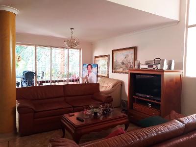 Casa de 4 alcobas en venta en El Poblado, Medellín, 350 m² · foto 6 de 17