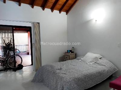 Casa de 4 alcobas en venta en El Poblado, Medellín, 215 m² · foto 11 de 20