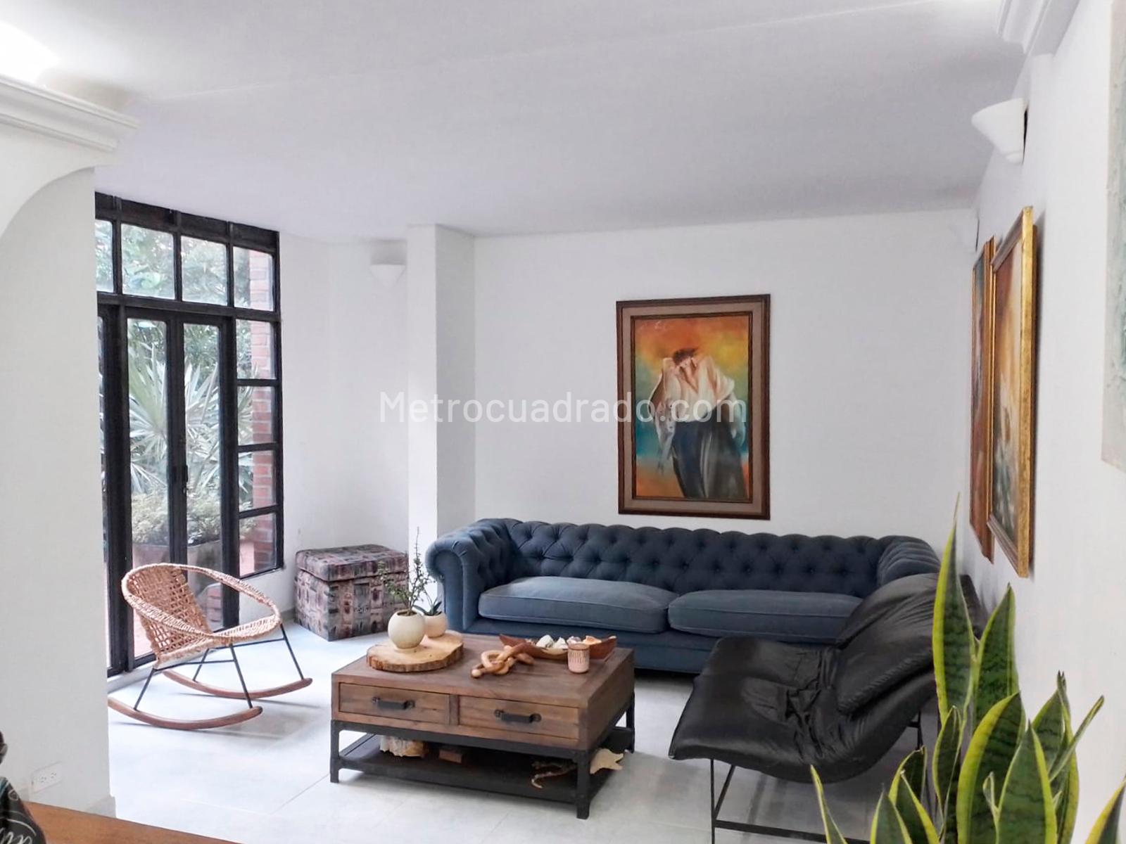 Casa de 4 habitaciones en venta en El Poblado, Medellín — imagen 1 de 20