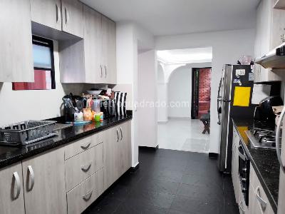 Casa de 4 alcobas en venta en El Poblado, Medellín, 215 m² · foto 4 de 20