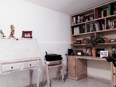 Casa de 4 alcobas en venta en El Poblado, Medellín, 215 m² · foto 9 de 20