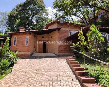 Casa de 2 alcobas en venta en El Poblado, Medellín, 360 m² · foto 11 de 14