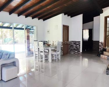 Casa de 2 alcobas en venta en El Poblado, Medellín, 360 m² · foto 2 de 14