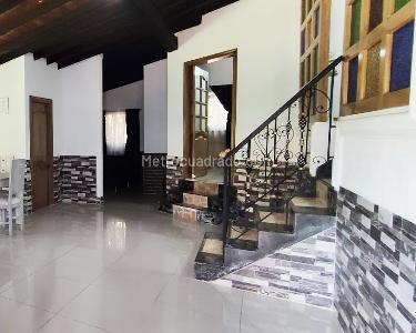 Casa de 2 alcobas en venta en El Poblado, Medellín, 360 m² · foto 4 de 14