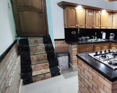 Casa de 2 alcobas en venta en El Poblado, Medellín, 360 m² · foto 6 de 14