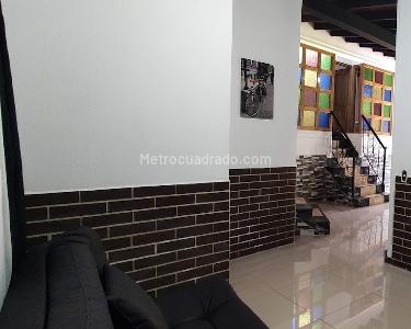 Casa de 2 alcobas en venta en El Poblado, Medellín, 360 m² · foto 8 de 14