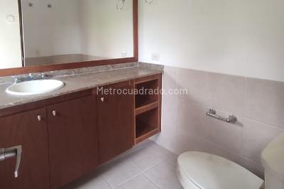 Casa en arriendo en El Poblado, Medellín · foto 13 de 15