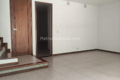 Casa en arriendo en El Poblado, Medellín · foto 2 de 15