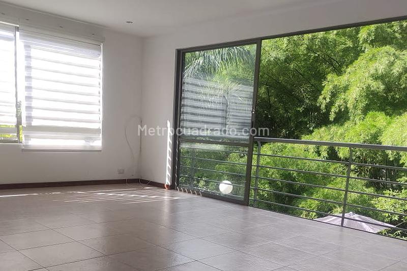 Casa de 4 Alcobas en El Poblado con Jardín - 4