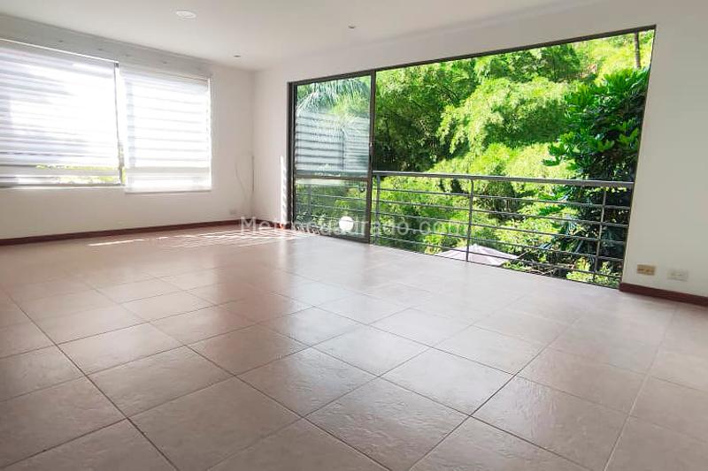 Casa de 4 Alcobas en El Poblado con Jardín - 5