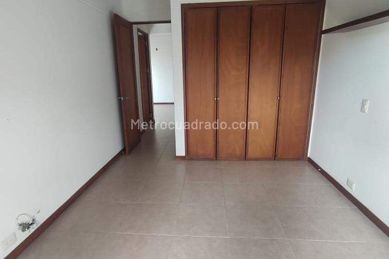 Casa de 4 Alcobas en El Poblado con Jardín - 7