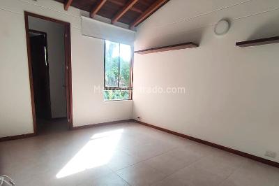 Casa en arriendo en El Poblado, Medellín · foto 8 de 15