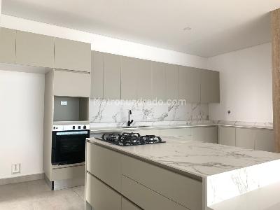 Apartamento en venta en Envigado, Envigado · foto 8 de 19