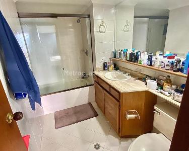 Apartamento de 3 alcobas en venta en El Poblado, Medellín, 246 m² · foto 12 de 16