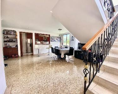 Apartamento de 3 alcobas en venta en El Poblado, Medellín, 246 m² · foto 3 de 16