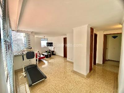 Apartamento de 3 alcobas en venta en El Poblado, Medellín, 246 m² · foto 7 de 16