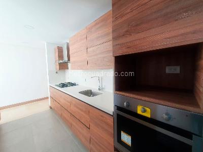 Apartamento de 3 alcobas en venta en Castropol, Medellín, 126 m² · foto 3 de 14