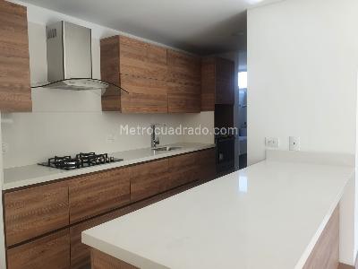 Apartamento de 3 alcobas en venta en Castropol, Medellín, 126 m² · foto 4 de 14