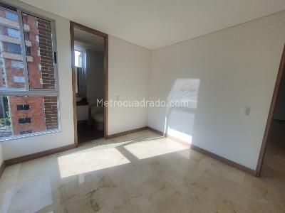 Apartamento de 3 alcobas en venta en Castropol, Medellín, 126 m² · foto 7 de 14