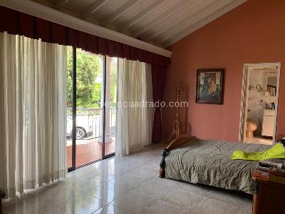 Casa de 5 alcobas en venta en El Poblado, Medellín, 307 m² · foto 10 de 18