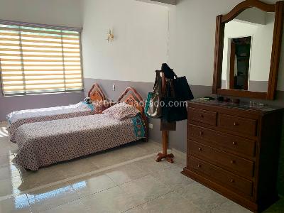 Casa de 5 alcobas en venta en El Poblado, Medellín, 307 m² · foto 15 de 18