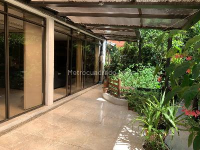 Casa de 5 alcobas en venta en El Poblado, Medellín, 307 m² · foto 18 de 18
