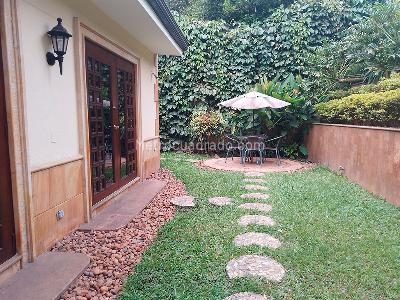 Casa de 5 alcobas en arriendo en El Poblado, Medellín, 650 m² · foto 19 de 19