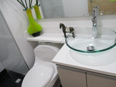 Apartamento de 2 alcobas en venta en El Poblado, Medellín, 116 m² · foto 12 de 13