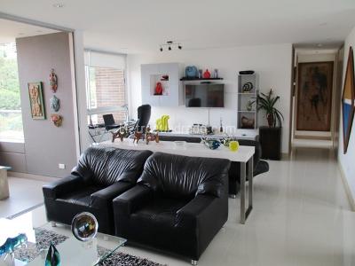 Apartamento de 2 alcobas en venta en El Poblado, Medellín, 116 m² · foto 3 de 13