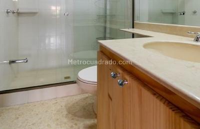 Casa de 3 alcobas en venta en El Poblado, Medellín, 195 m² · foto 11 de 15