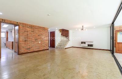 Casa de 3 alcobas en venta en El Poblado, Medellín, 195 m² · foto 3 de 15