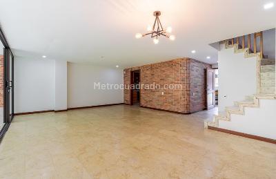 Casa de 3 alcobas en venta en El Poblado, Medellín, 195 m² · foto 4 de 15