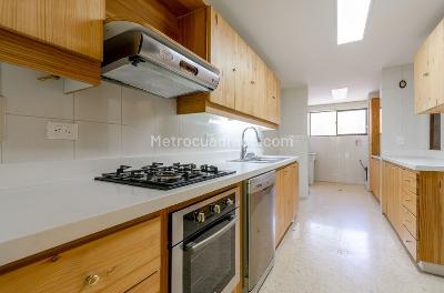Casa de 3 alcobas en venta en El Poblado, Medellín, 195 m² · foto 5 de 15