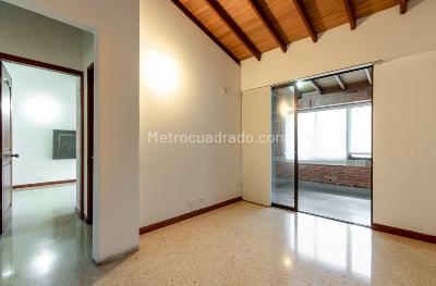 Casa de 3 alcobas en venta en El Poblado, Medellín, 195 m² · foto 9 de 15