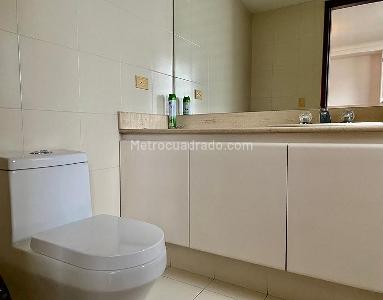 Apartamento de 3 alcobas en venta en El Poblado, Medellín, 296 m² · foto 10 de 12