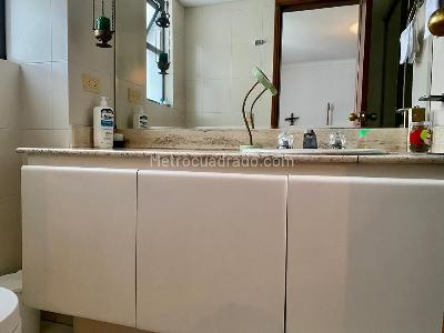 Apartamento de 3 alcobas en venta en El Poblado, Medellín, 296 m² · foto 11 de 12