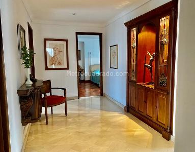 Apartamento de 3 alcobas en venta en El Poblado, Medellín, 296 m² · foto 4 de 12
