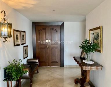 Apartamento de 3 alcobas en venta en El Poblado, Medellín, 296 m² · foto 5 de 12