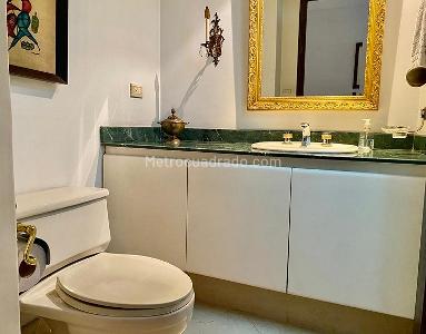 Apartamento de 3 alcobas en venta en El Poblado, Medellín, 296 m² · foto 9 de 12