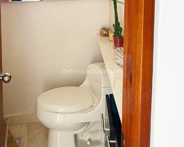 Apartamento de 3 alcobas en venta en El Poblado, Medellín, 212 m² · foto 13 de 13