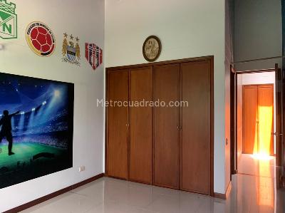 Casa de 3 alcobas en venta en Envigado, Envigado, 180 m² · foto 14 de 19